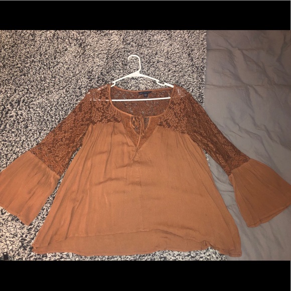 Tan American Eagle lace bell sleeved top size M - Picture 1 of 3